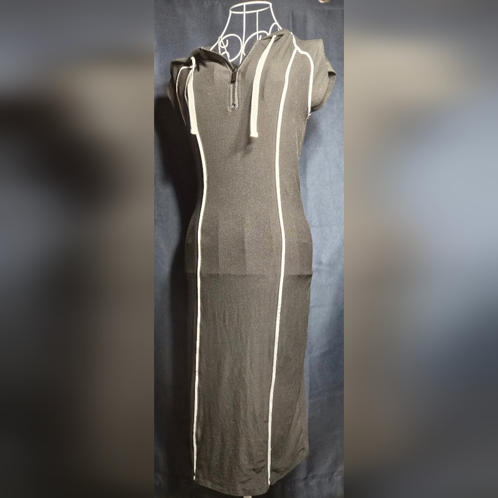 Derek Heart Black Midi Dress with White Accents - Picture 2 of 4